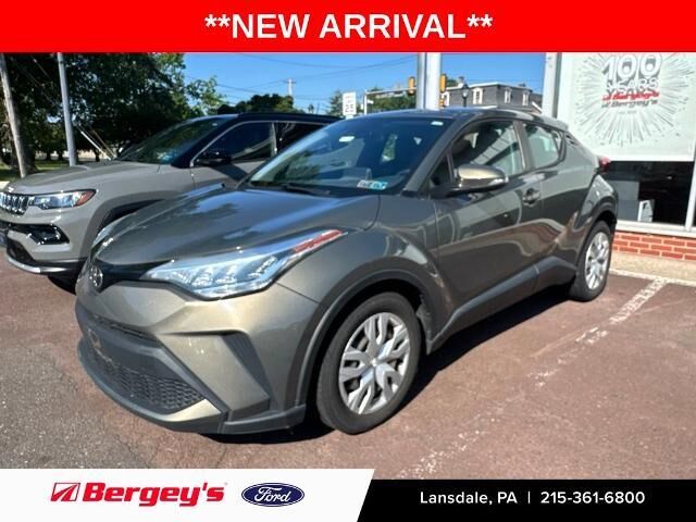 2021 Toyota C-HR LE — photo 1 of 13