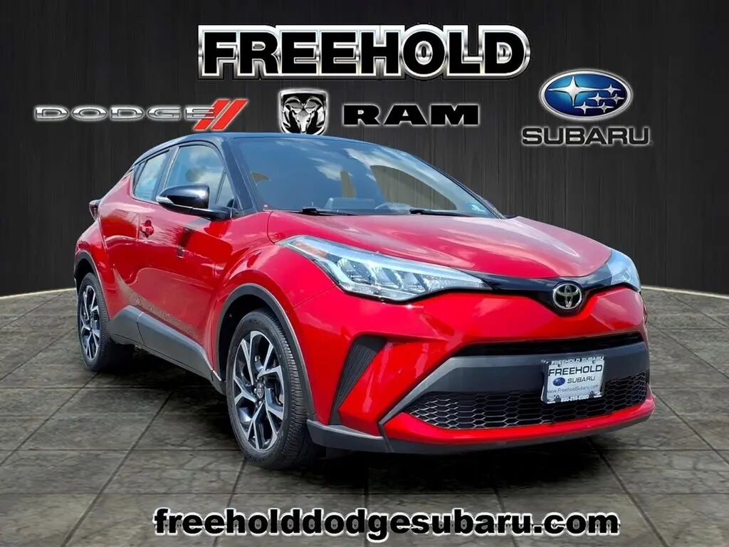 2020 Toyota C-HR XLE — photo 1 of 13