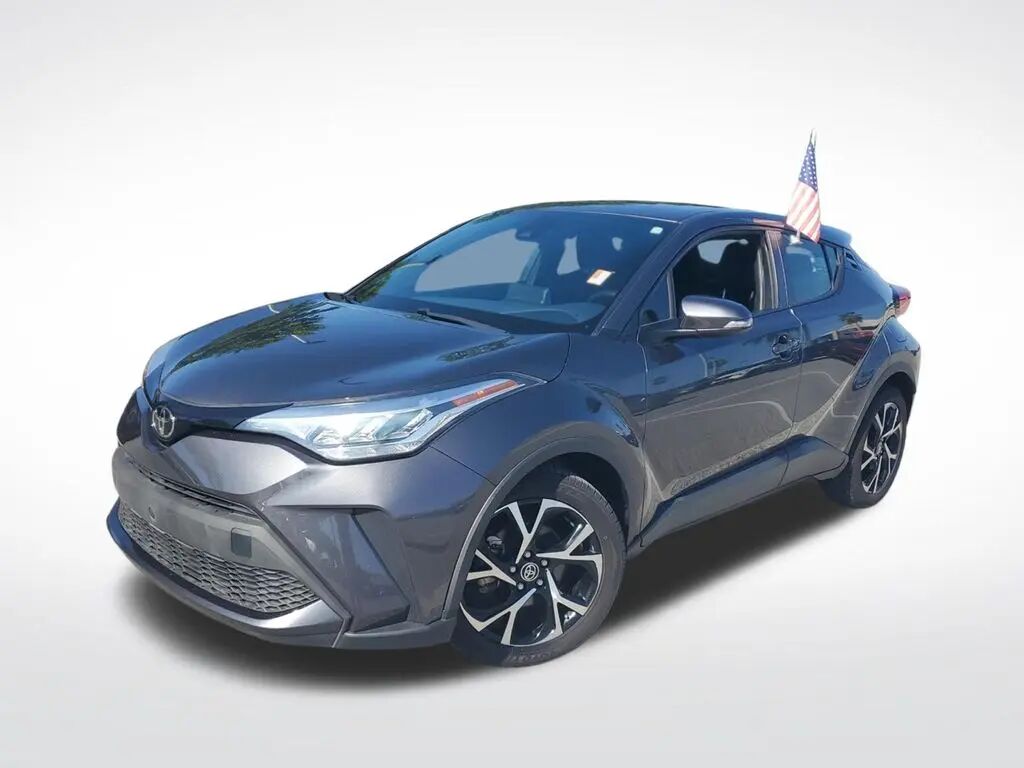 2022 Toyota C-HR XLE — photo 1 of 13