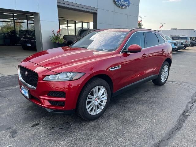 2017 Jaguar F-PACE 35t Prestige — photo 1 of 26