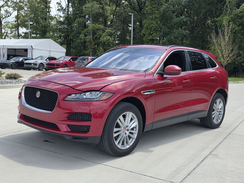 2018 Jaguar F-PACE 25t Prestige — photo 1 of 13