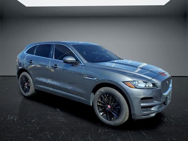 2019 Jaguar F-PACE 30t Prestige — photo 1 of 13