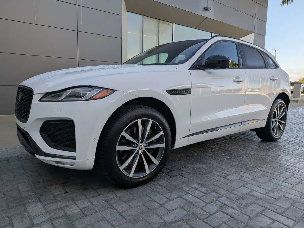 2026 Jaguar F-PACE P250 R-Dynamic S — photo 1 of 13