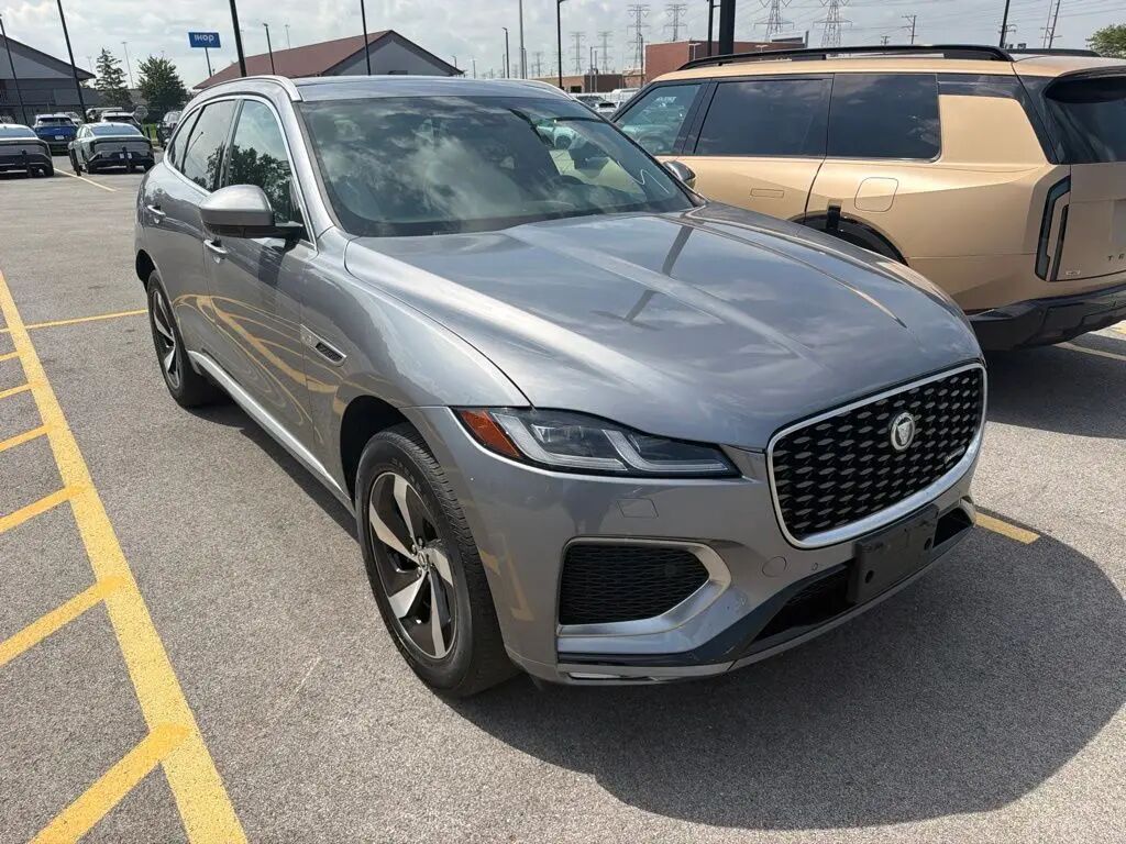 2024 Jaguar F-PACE P250 R-Dynamic S — photo 1 of 40
