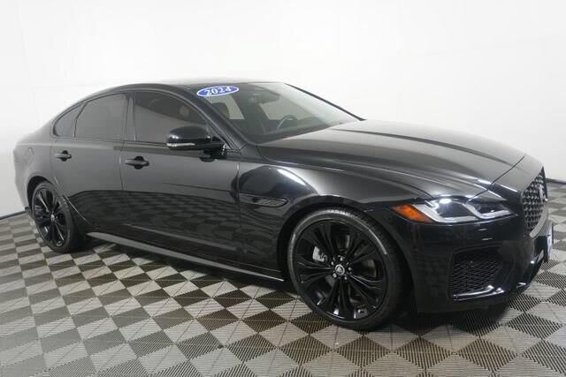 2024 Jaguar XF P300 R-Dynamic SE
