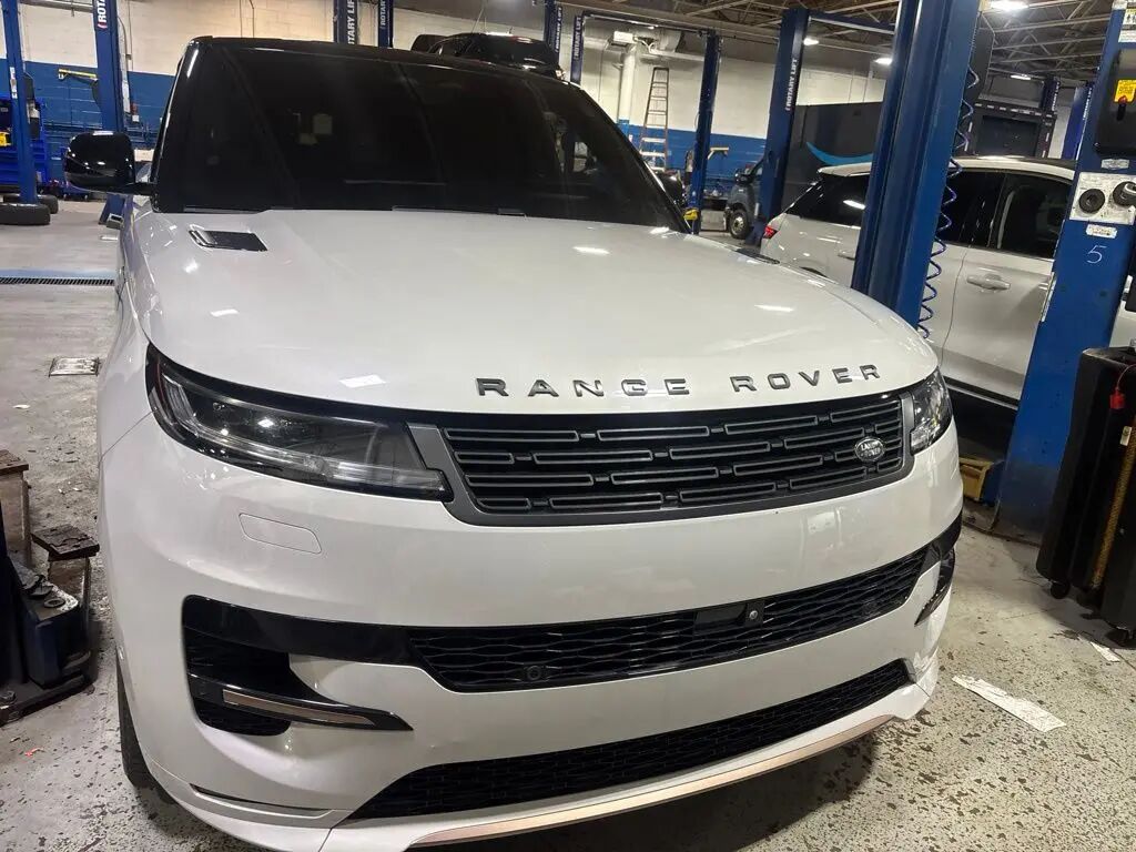 2024 Land Rover Range Rover Sport P400 Dynamic SE — photo 1 of 8