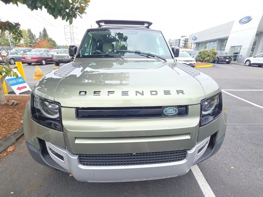2020 Land Rover Defender 110 First Edition — photo 1 of 8