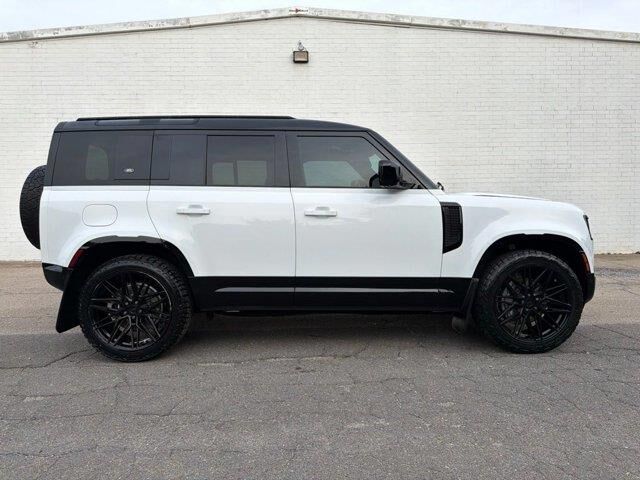 2023 Land Rover Defender 110 X-Dynamic SE