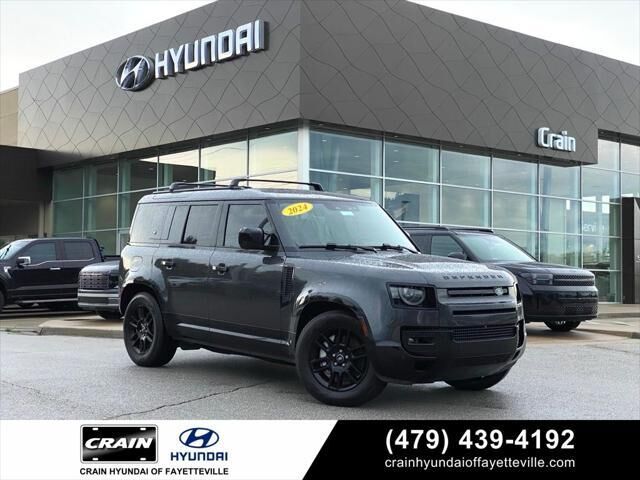 2024 Land Rover Defender 110 P400 X-Dynamic SE — photo 1 of 13