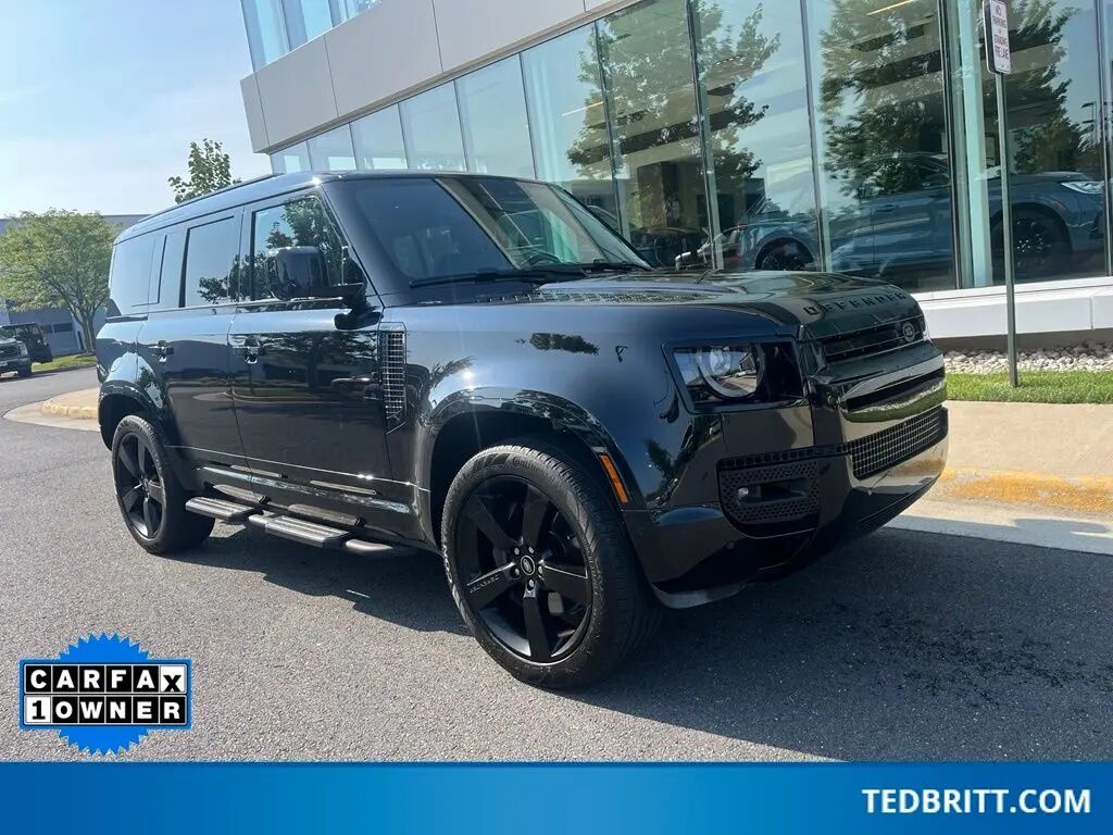 2025 Land Rover Defender 110 P400 X-Dynamic SE — photo 1 of 12