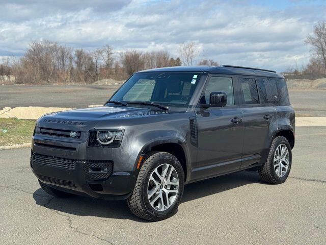 2023 Land Rover Defender 110 X-Dynamic SE