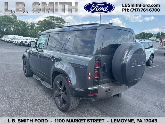 2025 Land Rover Defender 110 P400 X-Dynamic SE — photo 1 of 10