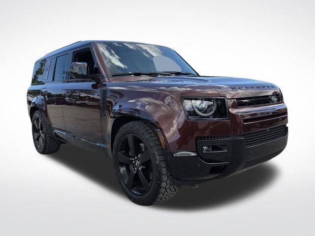 2024 Land Rover Defender 130 P400 X-Dynamic SE