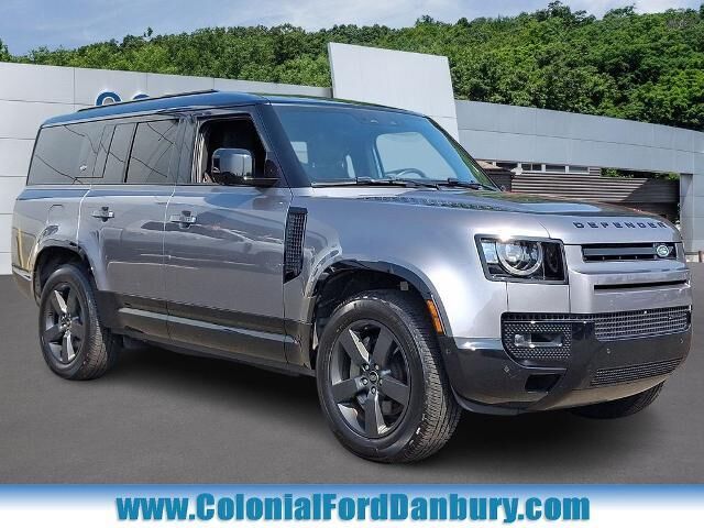 2023 Land Rover Defender 130 X-Dynamic SE