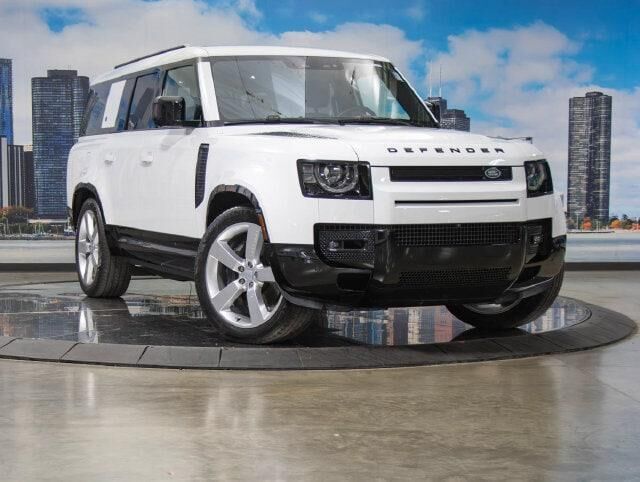 2024 Land Rover Defender 130 P400 X-Dynamic SE