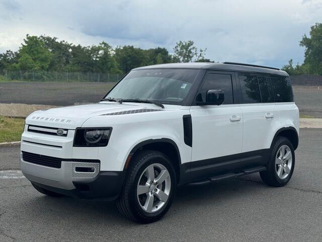 2024 Land Rover Defender 110 P400 S