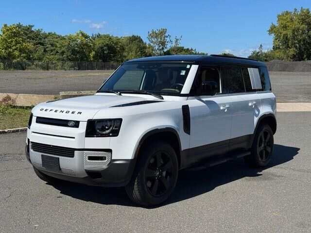 2025 Land Rover Defender 110 P400 S — photo 1 of 13