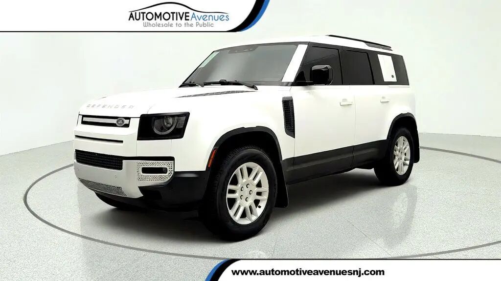 2024 Land Rover Defender 110 P300 S — photo 1 of 5