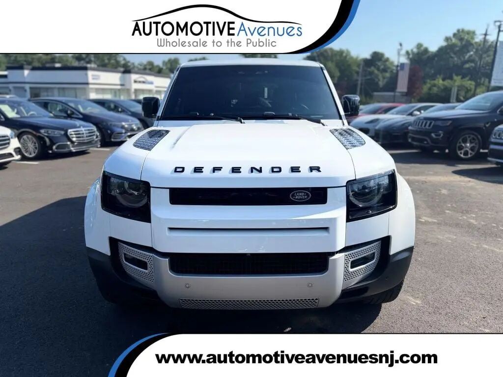 2024 Land Rover Defender 110 P300 S — photo 1 of 26