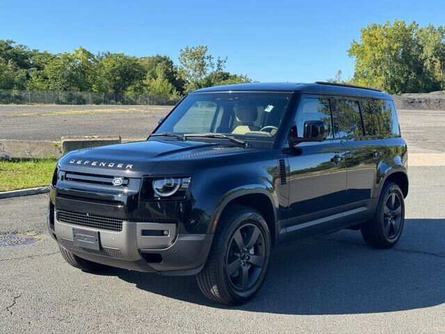 2026 Land Rover Defender 110 P300 S — photo 1 of 13