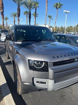2024 Land Rover Defender 110 P300 S — photo 1 of 43