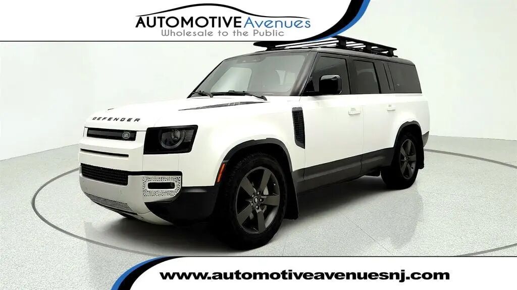 2024 Land Rover Defender 130 P400 S — photo 1 of 39