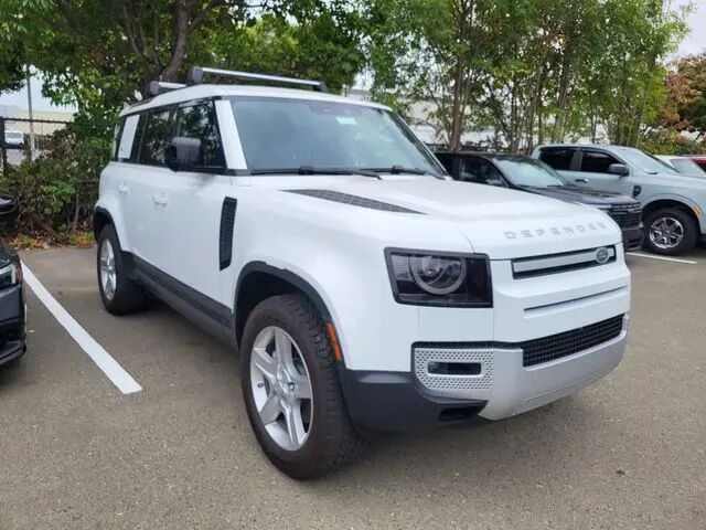2020 Land Rover Defender 110 SE