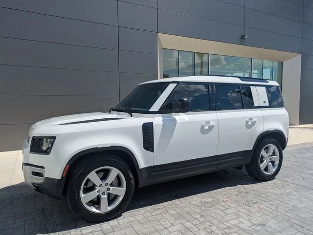 2023 Land Rover Defender 110 SE