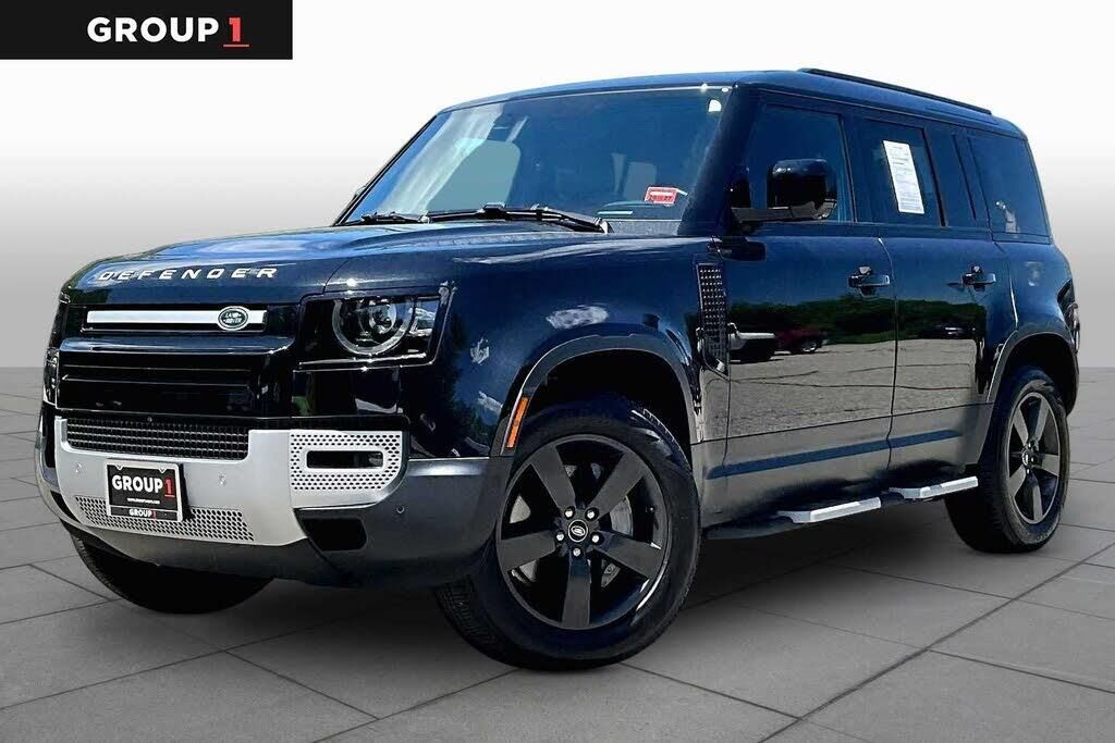 2023 Land Rover Defender 110 SE — photo 1 of 1