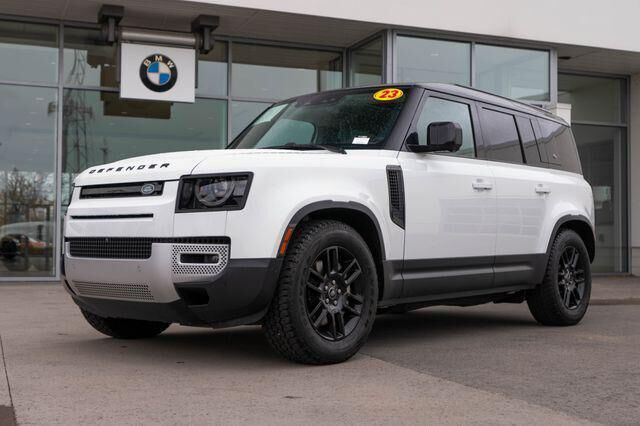2023 Land Rover Defender 110 SE