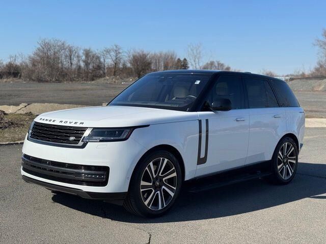 2023 Land Rover Range Rover P530 SE