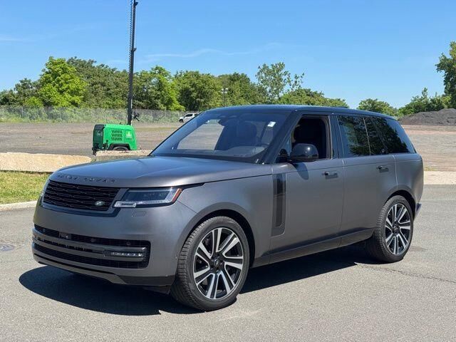 2023 Land Rover Range Rover P530 SE