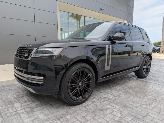 2025 Land Rover Range Rover P400 SE — photo 1 of 39