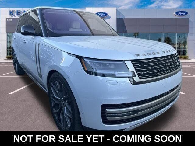2023 Land Rover Range Rover P530 SE LWB
