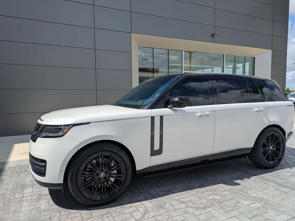 2025 Land Rover Range Rover P530 SE LWB — photo 1 of 14