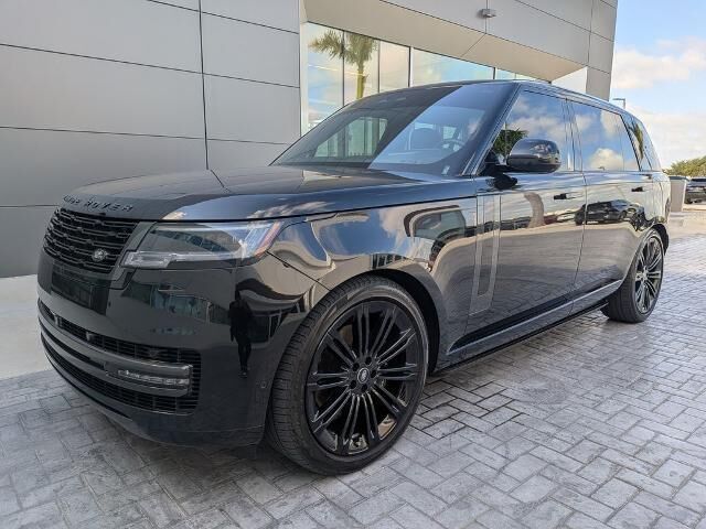 2024 Land Rover Range Rover P400 SE LWB — photo 1 of 39