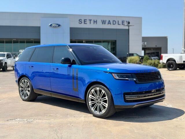 2023 Land Rover Range Rover P400 SE LWB