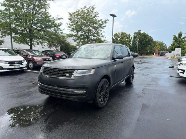 2025 Land Rover Range Rover P400 SE LWB — photo 1 of 1