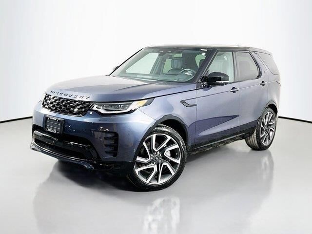 2024 Land Rover Discovery P300 Dynamic SE — photo 1 of 1