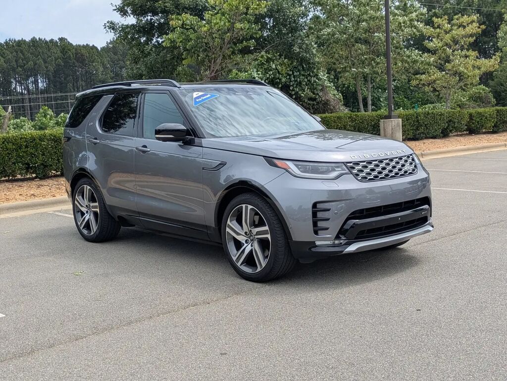 2023 Land Rover Discovery P360 Metropolitan Edition — photo 1 of 27