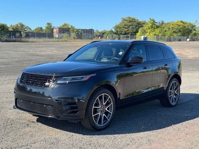 2024 Land Rover Range Rover Velar P250 Dynamic SE — photo 1 of 13