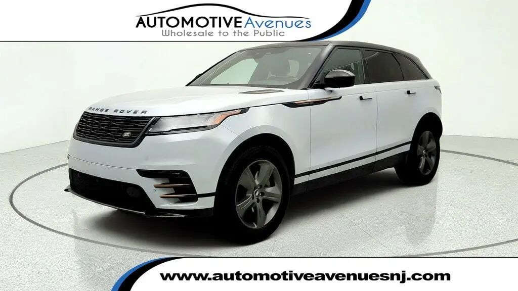 2025 Land Rover Range Rover Velar P250 Dynamic SE — photo 1 of 26