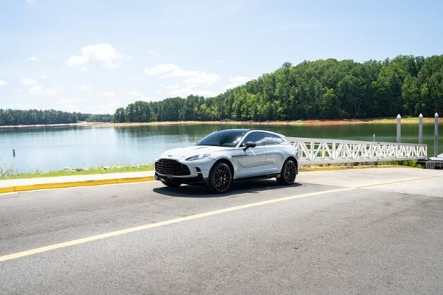 2023 Aston Martin DBX 707