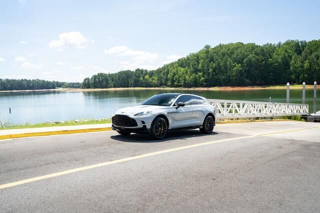 2023 Aston Martin DBX 707