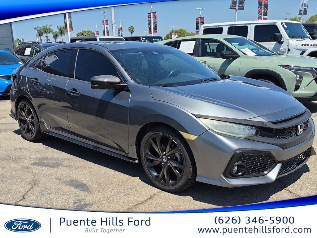 2019 Honda Civic Sport Touring — photo 1 of 39