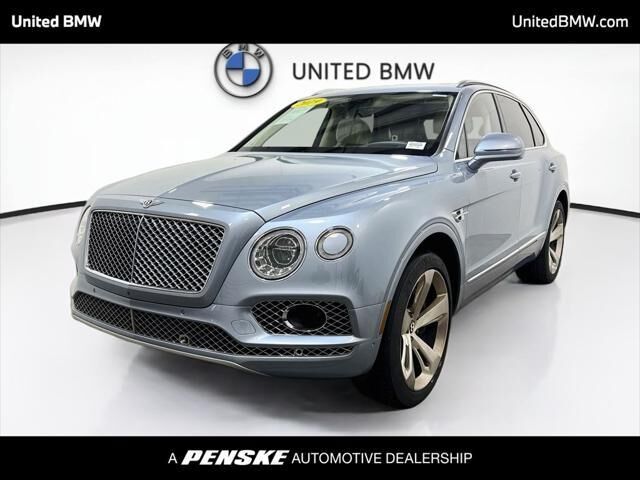 2019 Bentley Bentayga V8 — photo 1 of 13