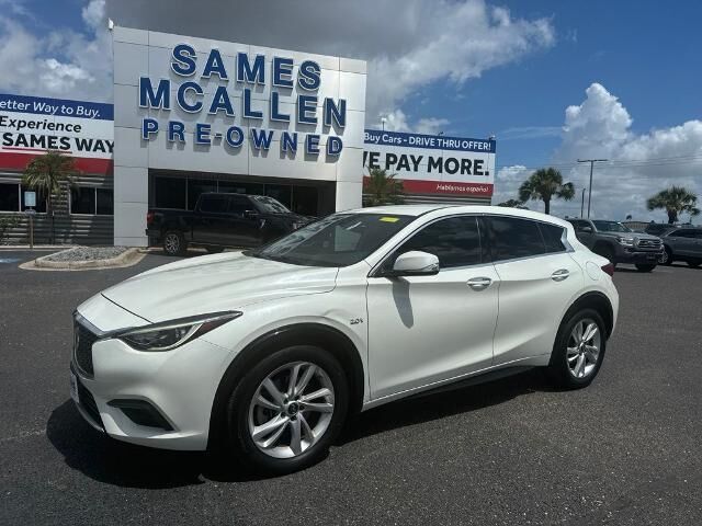 2018 INFINITI QX30 Pure