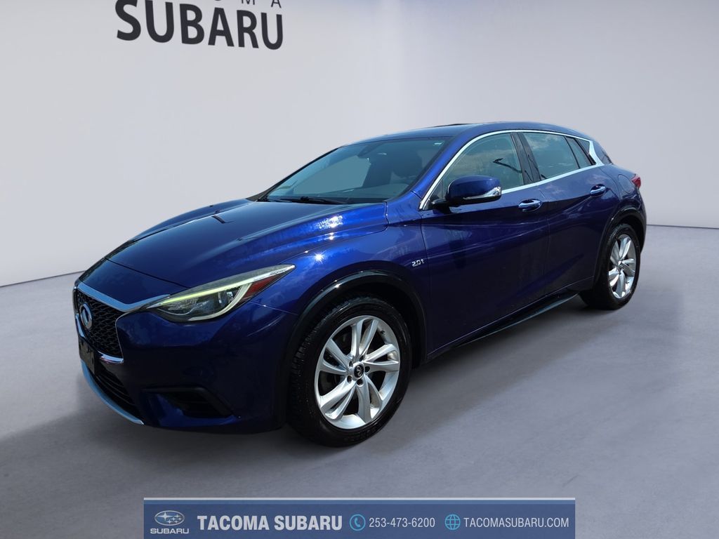 2017 INFINITI QX30 Base — photo 1 of 13
