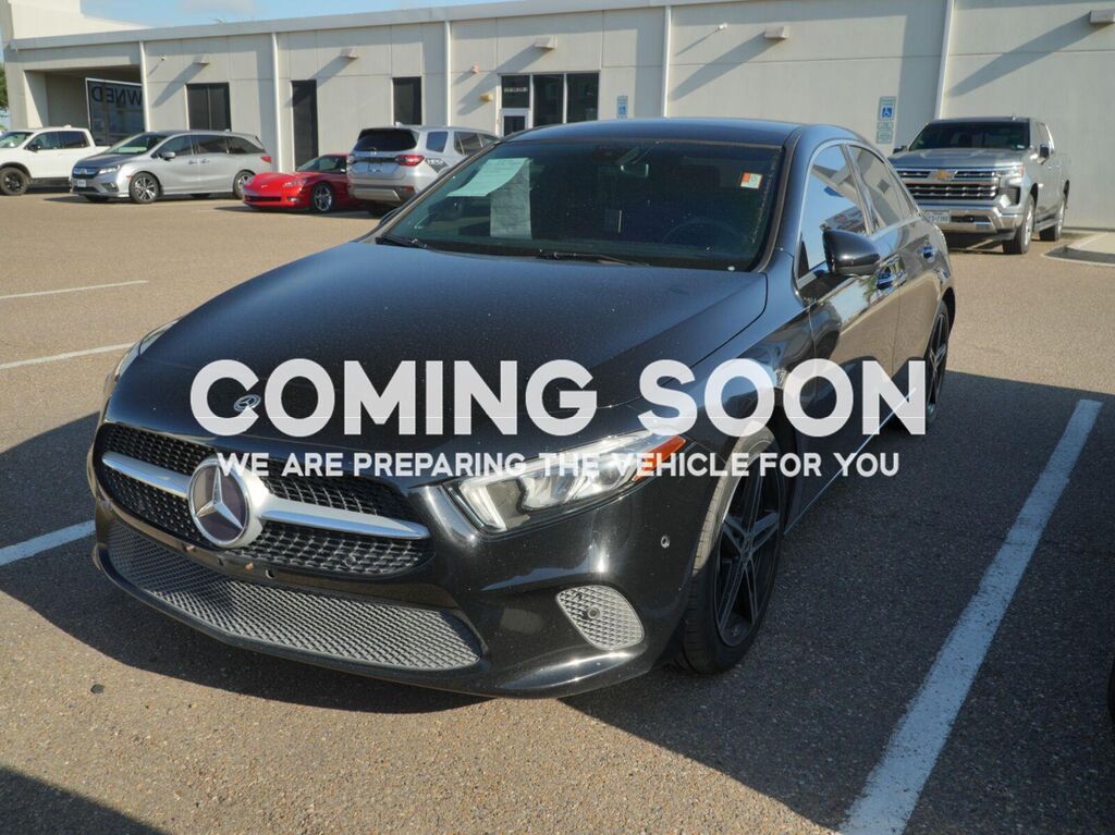 2020 Mercedes-Benz A-Class A 220 — photo 1 of 5
