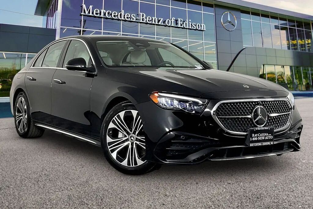 2026 Mercedes-Benz E-Class E 350 4MATIC — photo 1 of 13